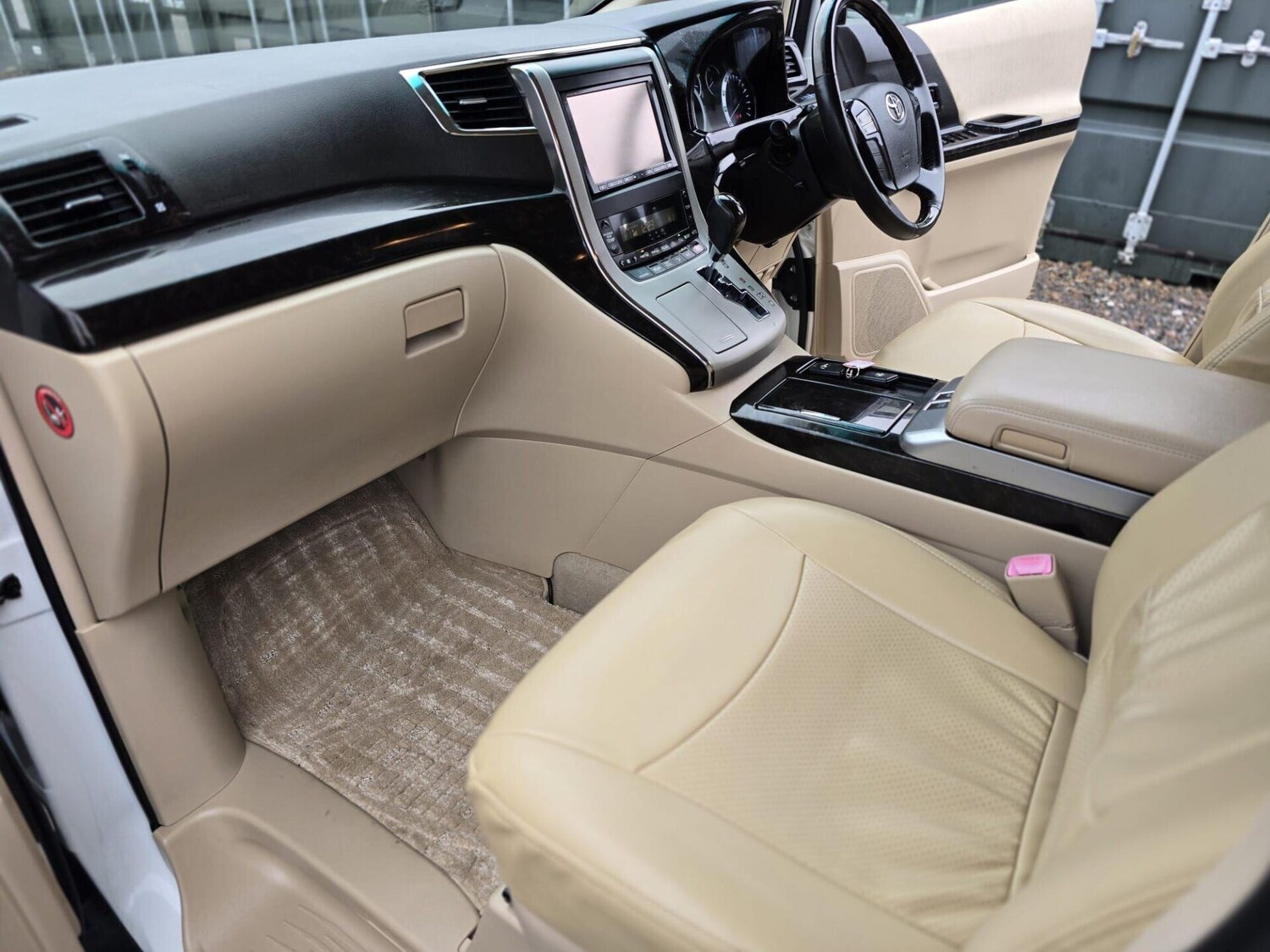 Used Toyota Alphard 2012 for sale - 77582428: Photo 37