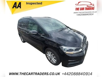Used Volkswagen Touran 2016 for sale - 75898136: Photo