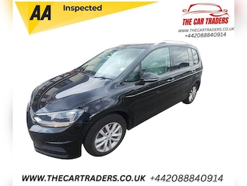 Used Volkswagen Touran 2016 for sale - 75898136: Photo