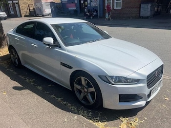 Used Jaguar XE 2016 for sale - 75685831: Photo