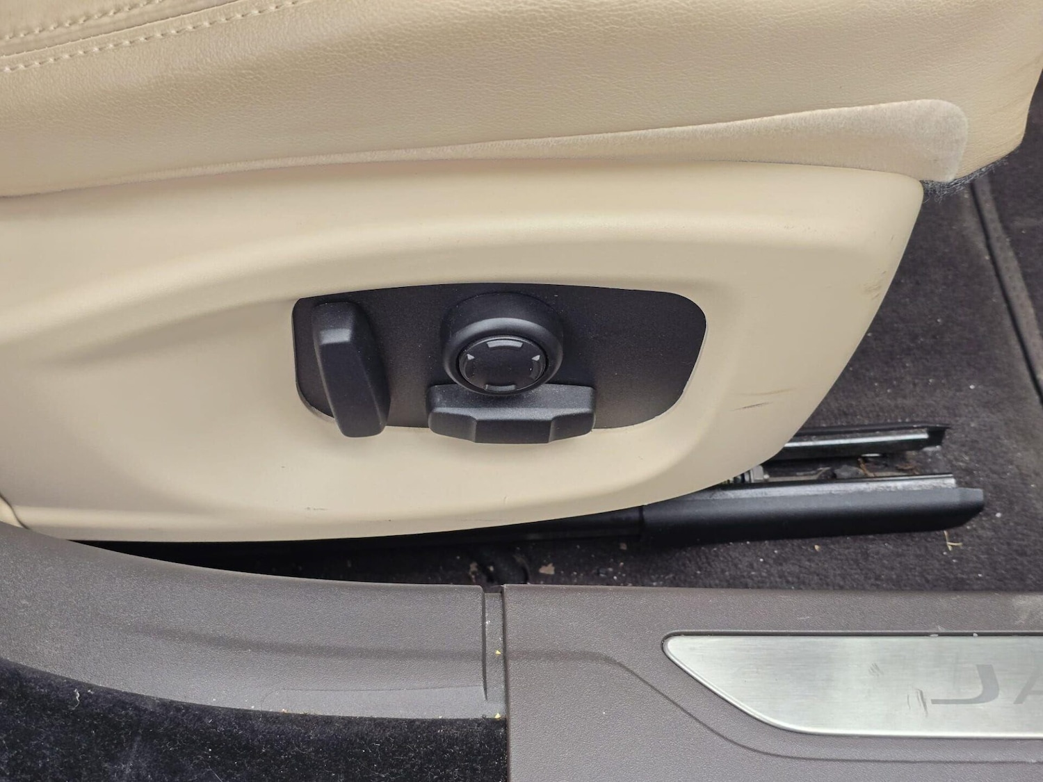 Used Jaguar XF 2016 for sale - 78056060: Photo 22