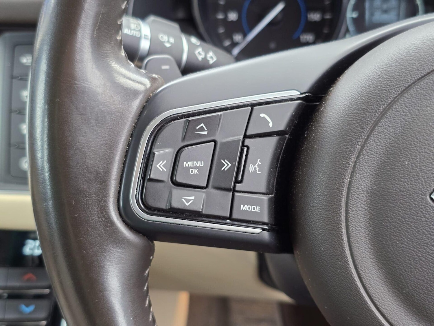 Used Jaguar XF 2016 for sale - 78056060: Photo 25