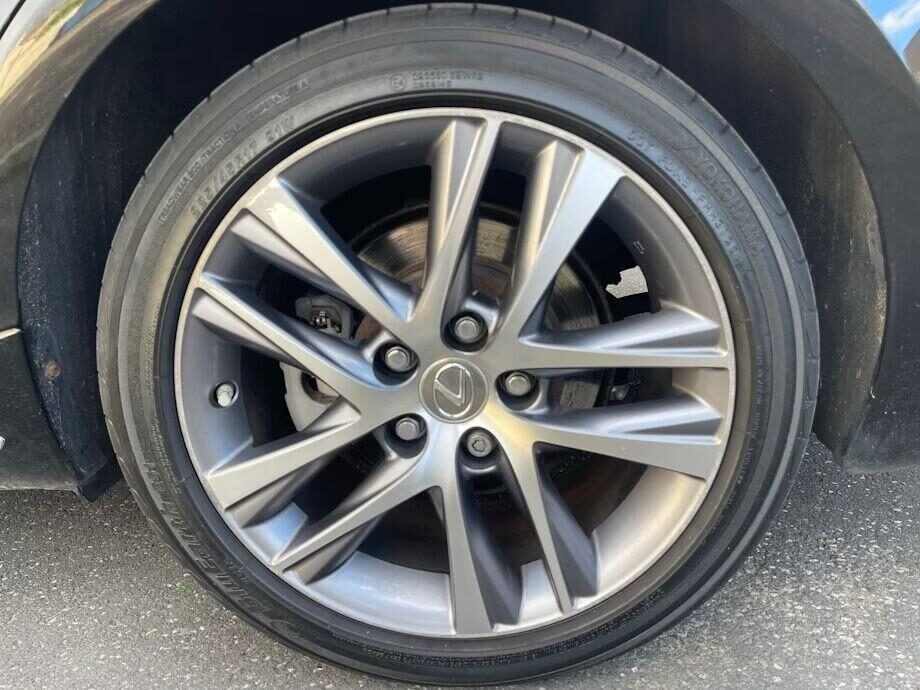 Used Lexus IS 2018 for sale - 76406094: Photo 9