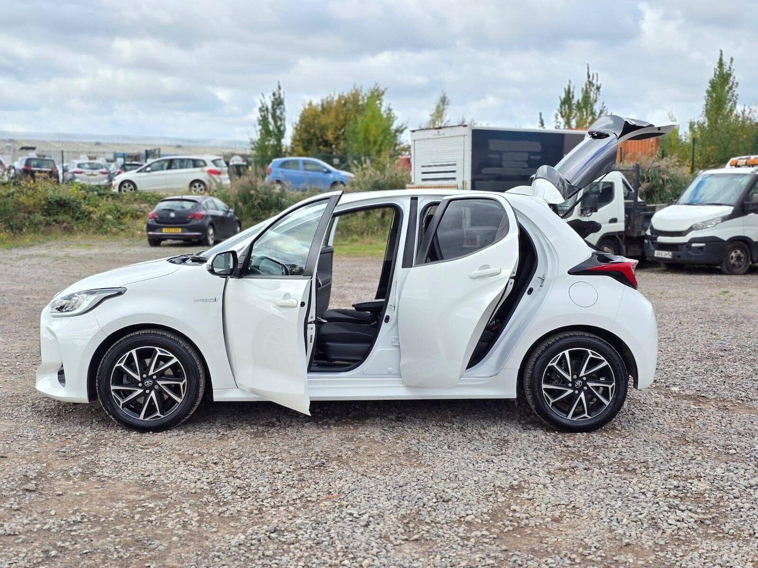 Used Toyota Yaris 2021 for sale - 76520124: Photo 13