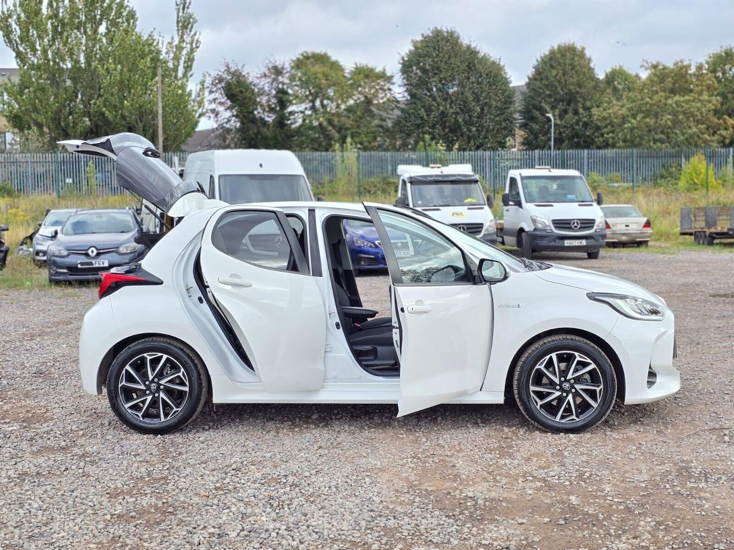 Used Toyota Yaris 2021 for sale - 76520124: Photo 16