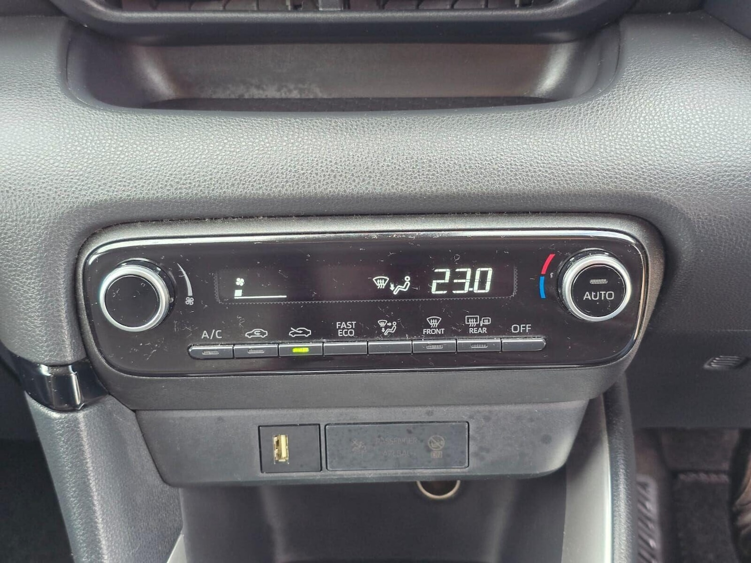 Used Toyota Yaris 2021 for sale - 76520124: Photo 30