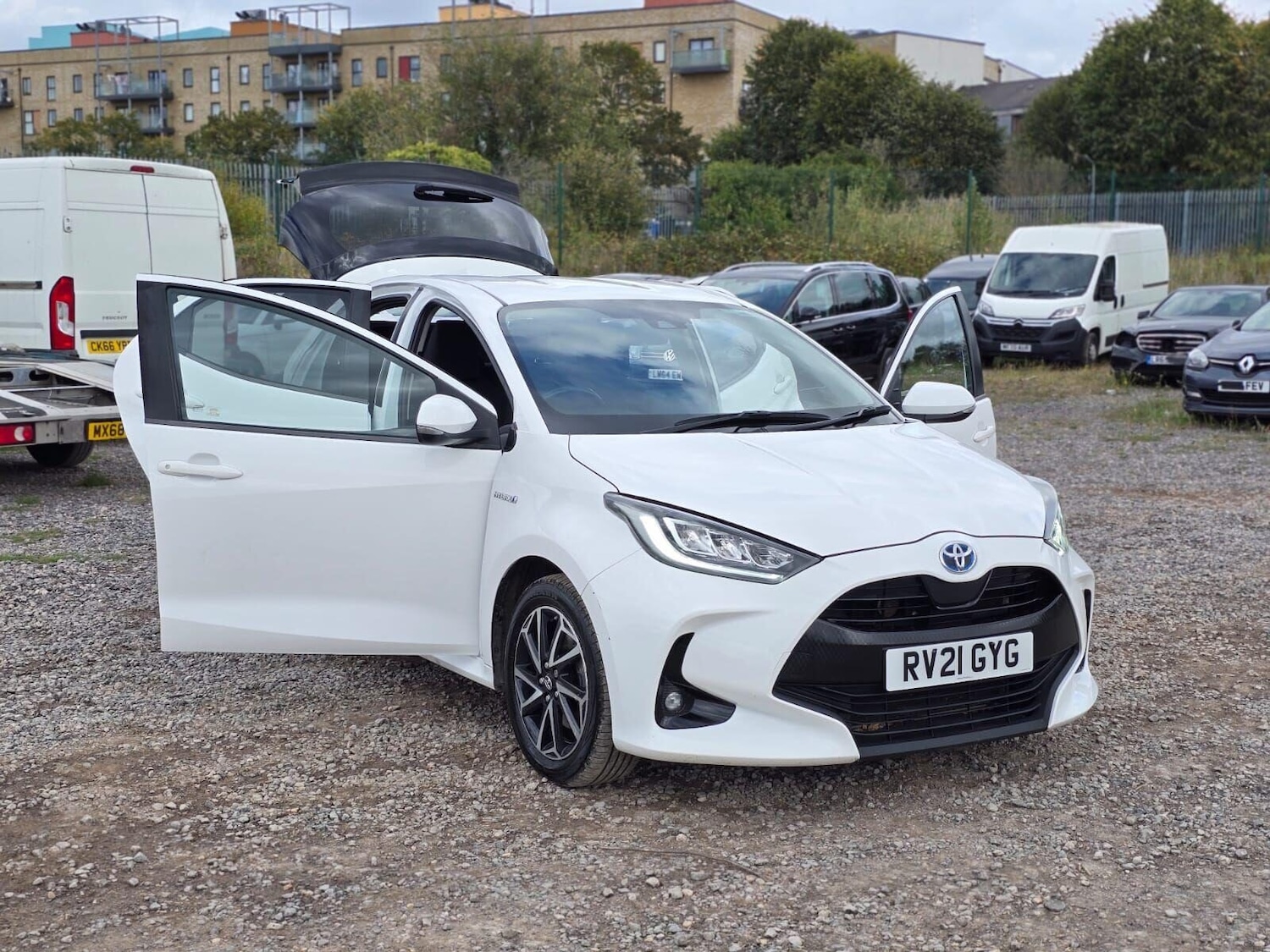 Used Toyota Yaris 2021 for sale - 76520124: Photo 5