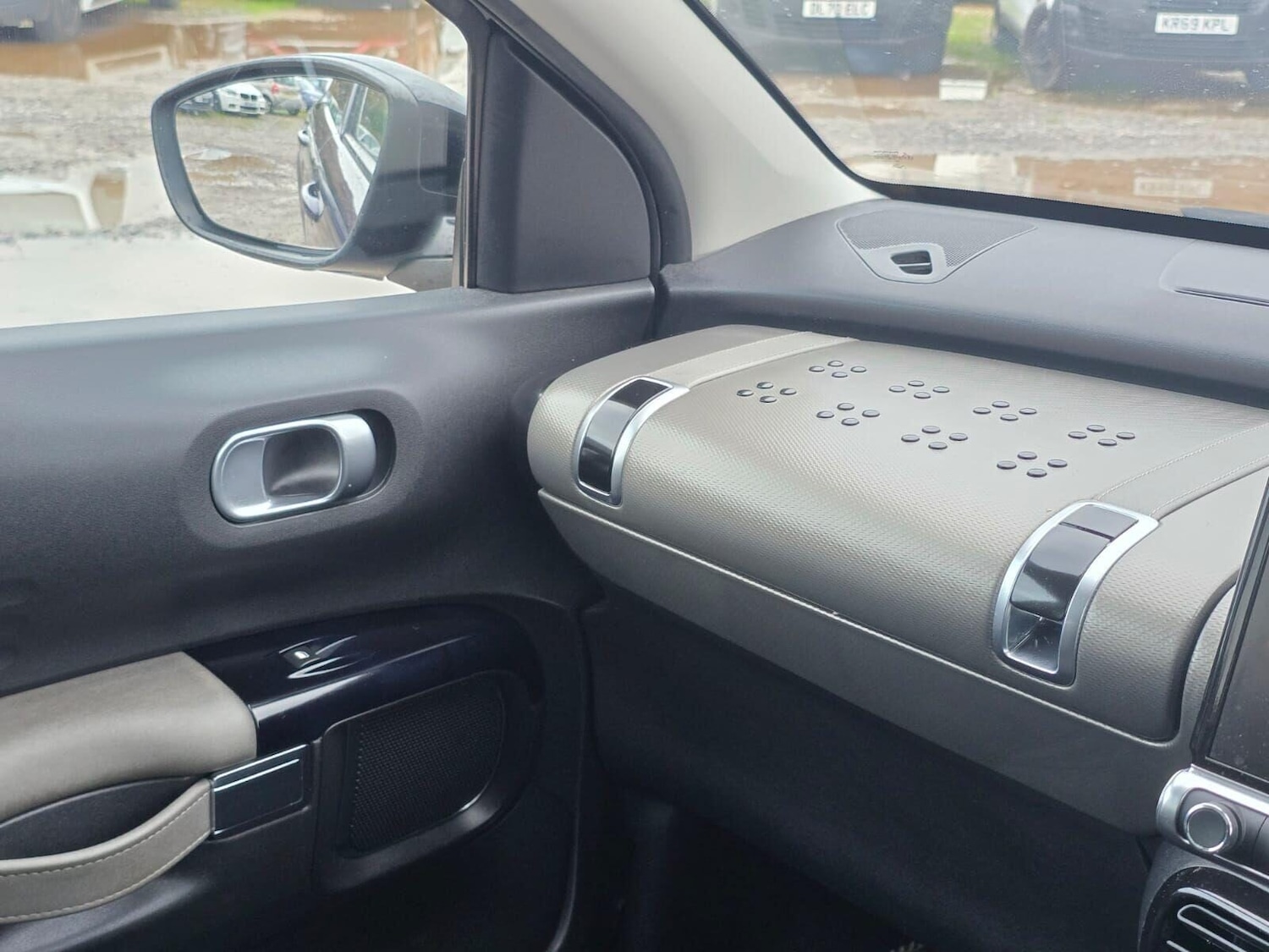 Used Citroen C4 Cactus 2018 for sale - 76685601: Photo 56