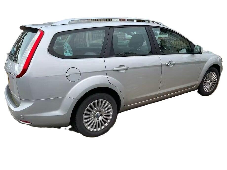 Used Ford Focus 2010 for sale - 77830076: Photo 4