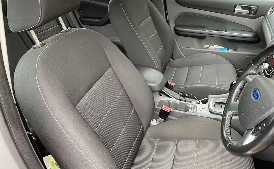 Used Ford Focus 2010 for sale - 77830076: Photo 6