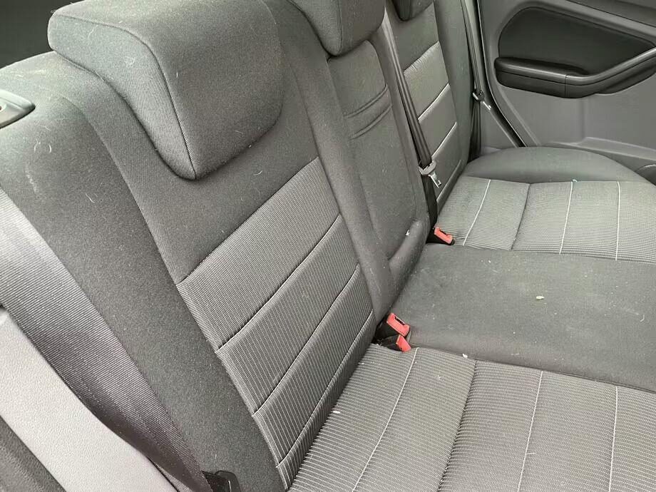 Used Ford Focus 2010 for sale - 77830076: Photo 7