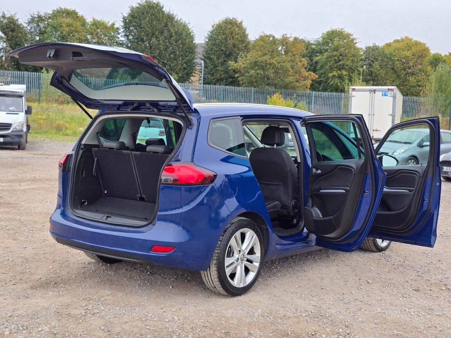 Used Vauxhall Zafira 2018 for sale - 76211437: Photo 17