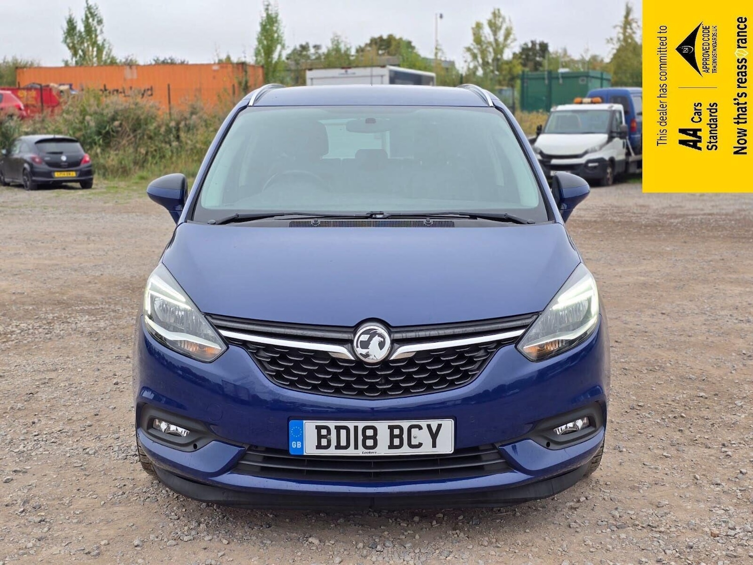 Used Vauxhall Zafira 2018 for sale - 76211437: Photo 2