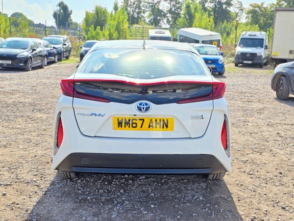 Used Toyota Prius 2018 for sale - 75984501: Photo 12