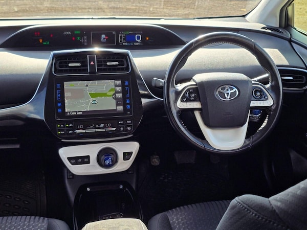 Used Toyota Prius 2018 for sale - 75984501: Photo 20