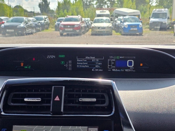 Used Toyota Prius 2018 for sale - 75984501: Photo 30