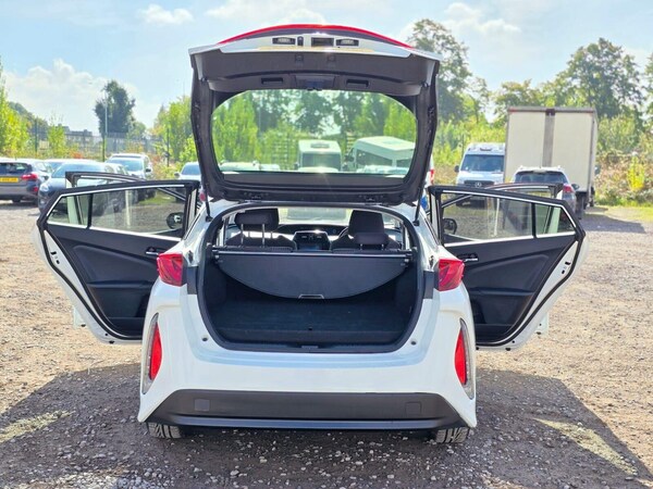 Used Toyota Prius 2018 for sale - 75984501: Photo 31