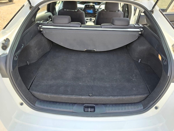 Used Toyota Prius 2018 for sale - 75984501: Photo 32