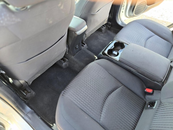 Used Toyota Prius 2018 for sale - 75984501: Photo 34