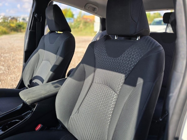 Used Toyota Prius 2018 for sale - 75984501: Photo 36