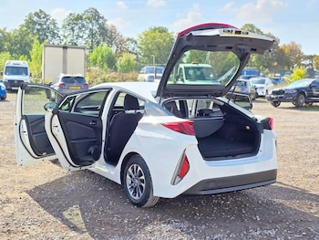 Used Toyota Prius 2018 for sale - 75984501: Photo 4