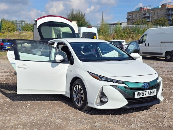 Used Toyota Prius 2018 for sale - 75984501: Photo 5