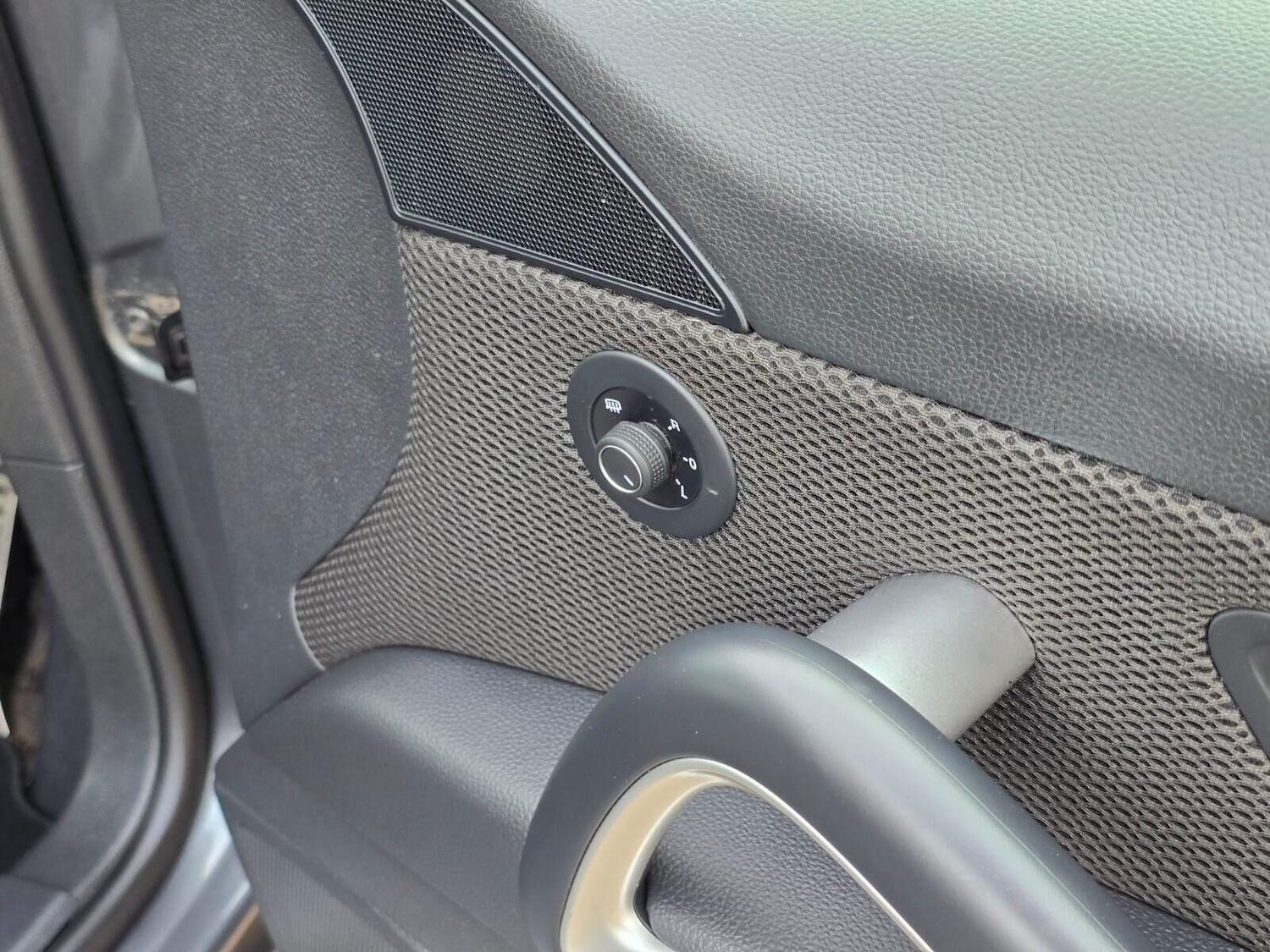 Used Volkswagen Scirocco 2017 for sale - 76531098: Photo 24