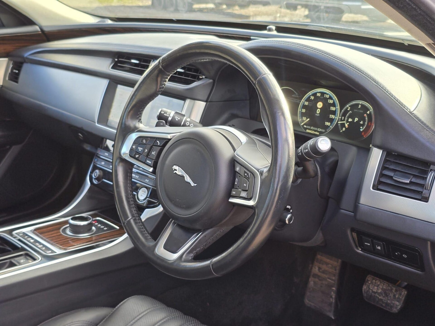 Used Jaguar XF 2017 for sale - 76299162: Photo 39