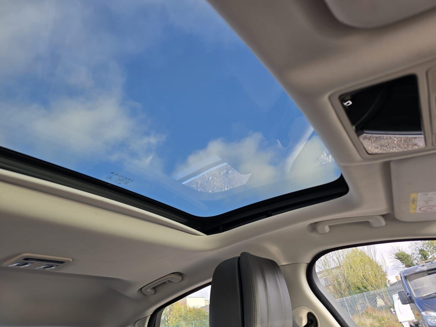 Used Jaguar XF 2017 for sale - 76299162: Photo 41