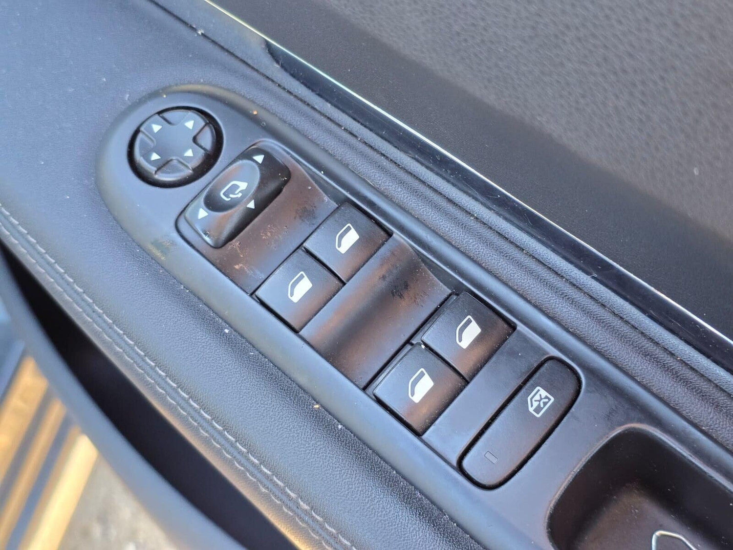 Used Peugeot 3008 2016 for sale - 78040376: Photo 26