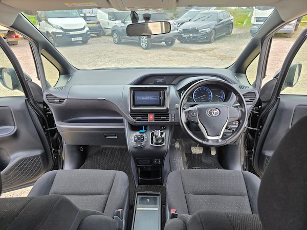 Used Toyota Voxy 2014 for sale - 75054044: Photo 21