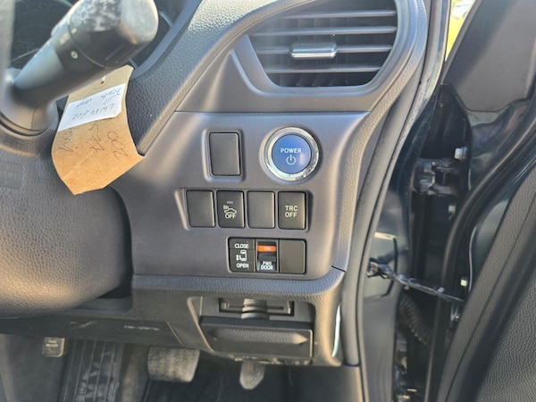 Used Toyota Voxy 2014 for sale - 75076211: Photo 18