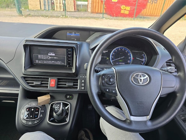 Used Toyota Voxy 2014 for sale - 75076211: Photo 19