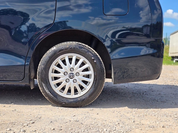 Used Toyota Voxy 2014 for sale - 75076211: Photo 25