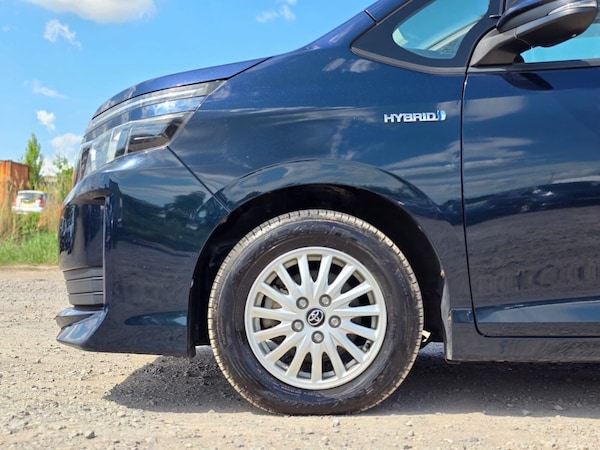 Used Toyota Voxy 2014 for sale - 75076211: Photo 26