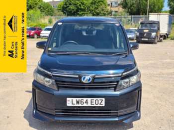 Used Toyota Voxy  for sale - 75076211: Photo