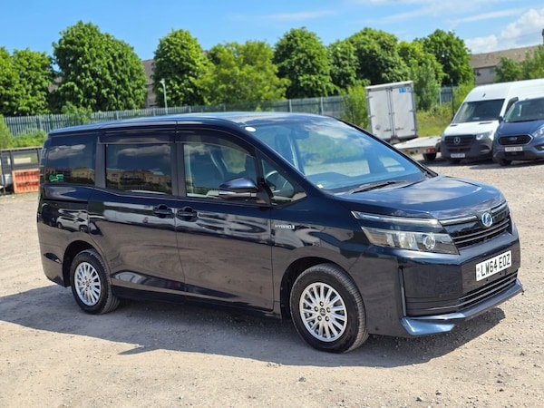 Used Toyota Voxy 2014 for sale - 75076211: Photo 5