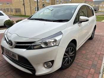 Used Toyota Verso 2015 for sale - 75517159: Photo