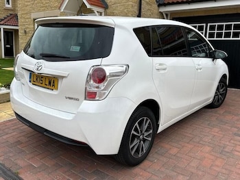 Used Toyota Verso 2015 for sale - 75517159: Photo