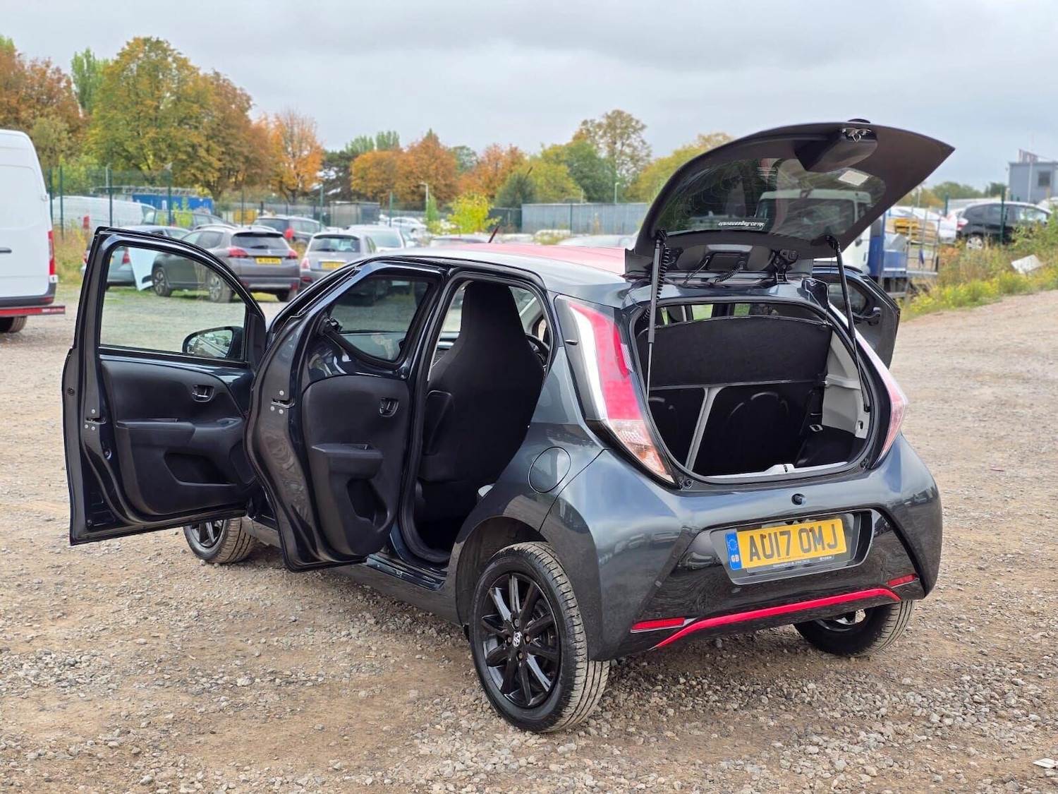Used Toyota AYGO 2017 for sale - 76119919: Photo 11