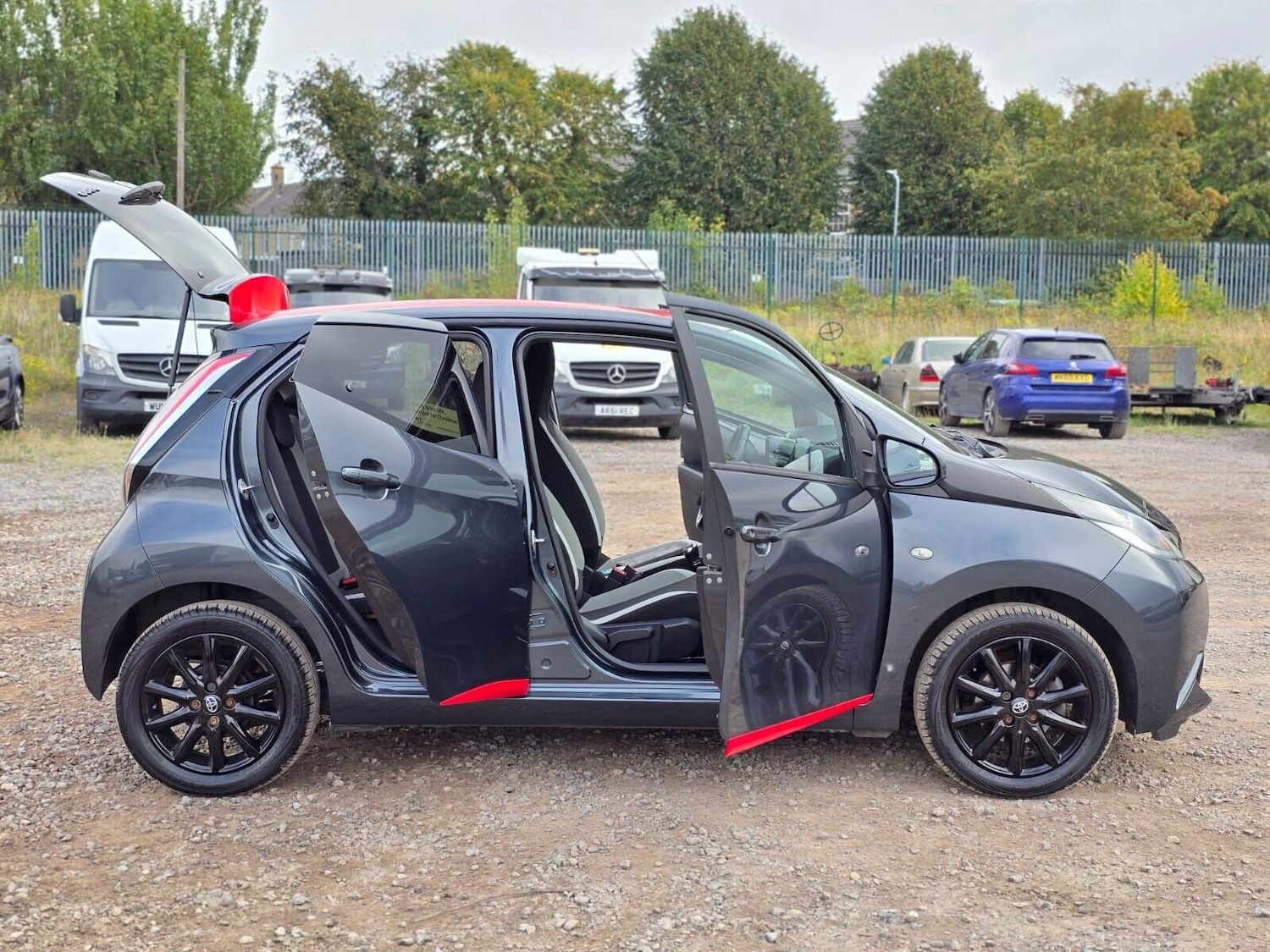 Used Toyota AYGO 2017 for sale - 76119919: Photo 16