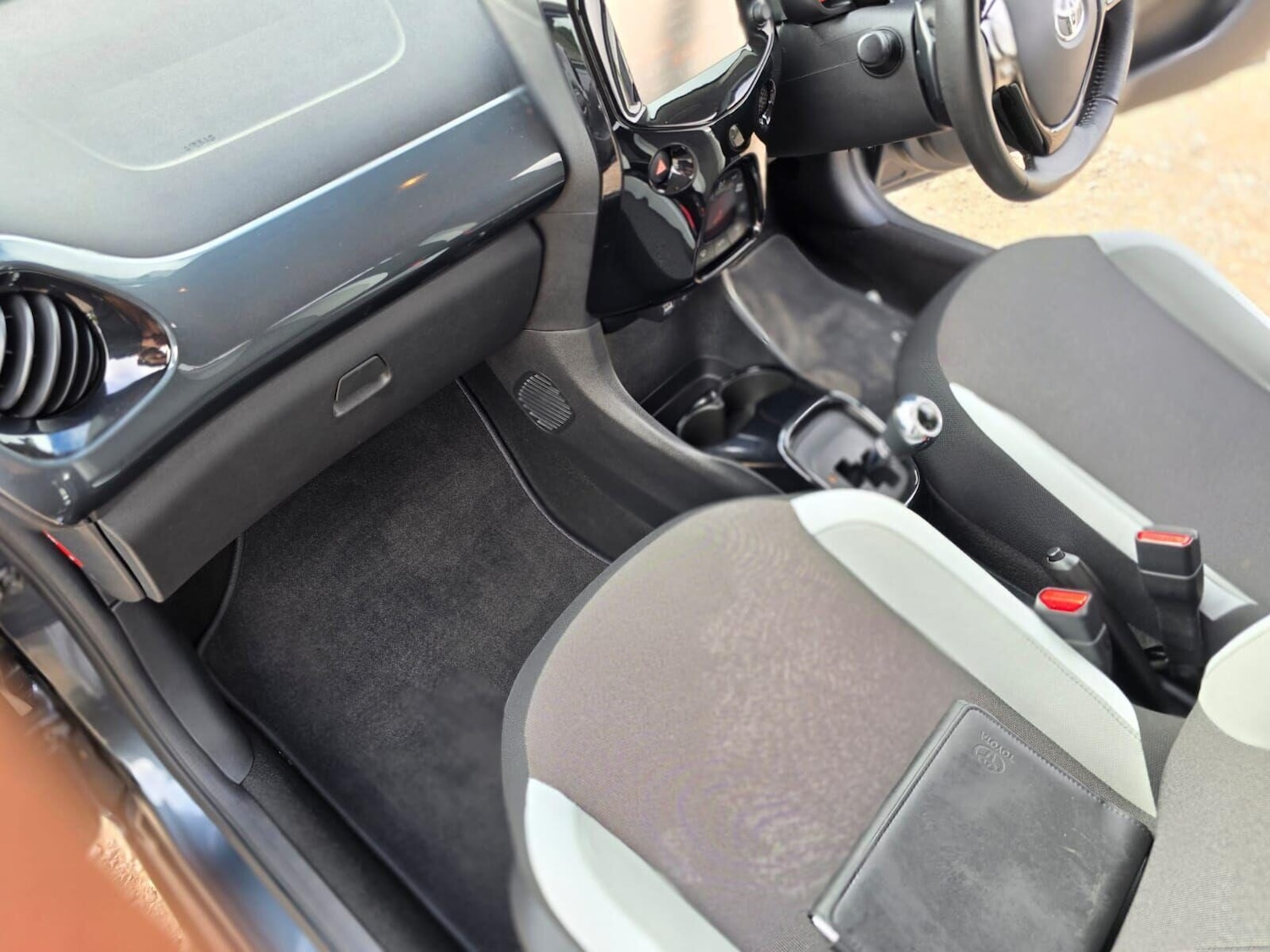 Used Toyota AYGO 2017 for sale - 76119919: Photo 20