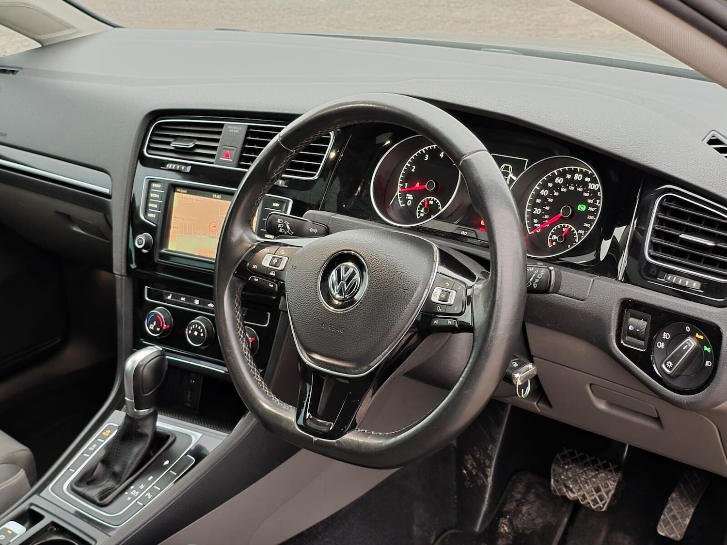 Used Volkswagen Golf 2016 for sale - 76119913: Photo 61