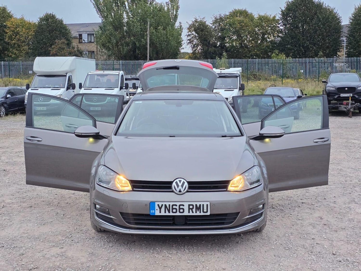 Used Volkswagen Golf 2016 for sale - 76119913: Photo 8