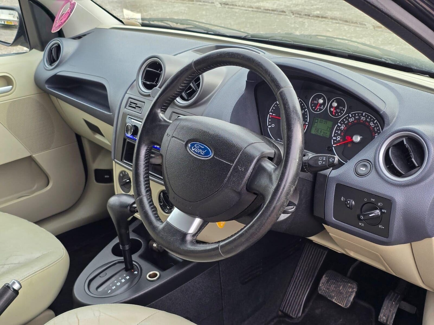 Used Ford Fiesta 2008 for sale - 76381988: Photo 19