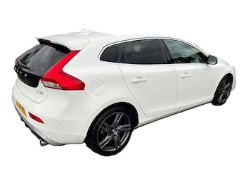 Used Volvo V40 2018 for sale - 78605036: Photo