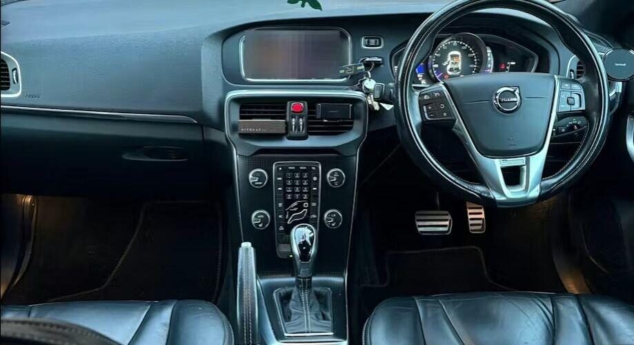 Used Volvo V40 2018 for sale - 77062175: Photo 5