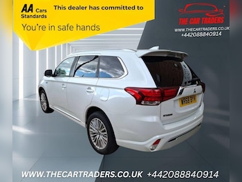 Used Mitsubishi Outlander 2018 for sale - 76098575: Photo 3