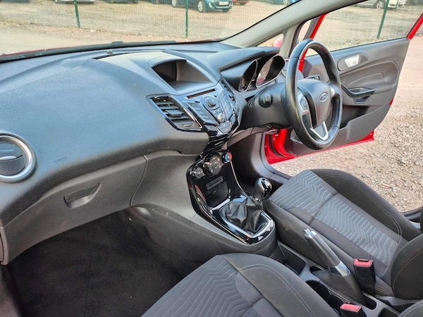 Used Ford Fiesta 2014 for sale - 75426271: Photo 42