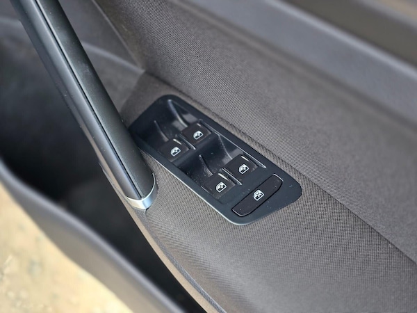 Used Volkswagen Golf 2018 for sale - 75136672: Photo 28
